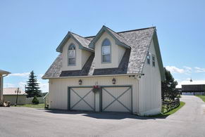 Detached Garage - Country homes for sale and luxury real estate including horse farms and property in the Caledon and King City areas near Toronto